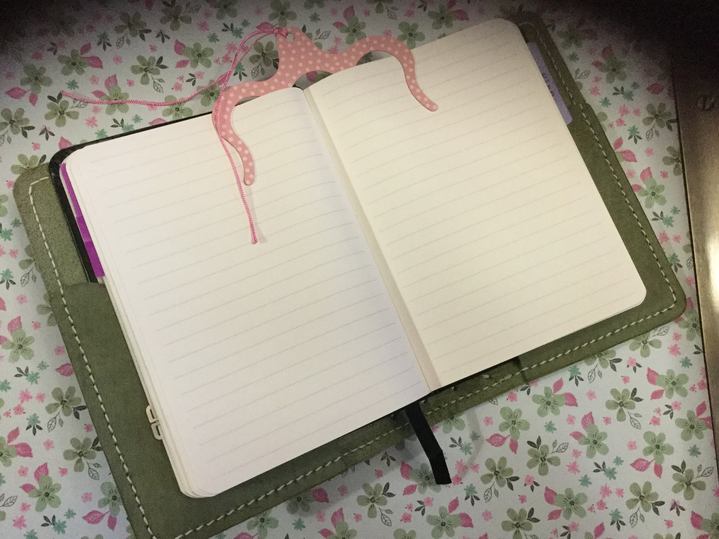 Page Holder